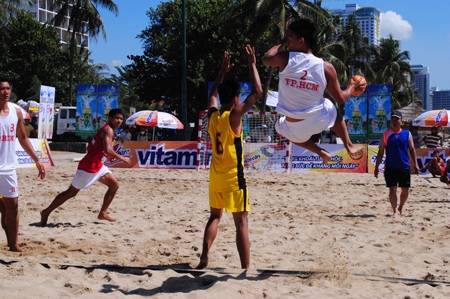 Sôi động giải vô địch Bóng ném bãi biển toàn quốc - 2 Giải đấu này sẽ kết thúc vào ngày 9/7/2013