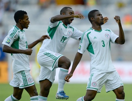 Nigeria thắng đậm đà ngày mở màn