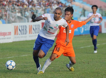 HA Gia Lai giành 1 điểm may mắn trên sân Chi Lăng