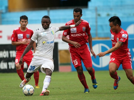 Đánh bại B. Bình Dương, Hà Nội T&T vững vàng ở ngôi nhì - 1 Hà Nội T&T vững vàng ở ngôi nhì bảng - Ảnh: Gia Hưng