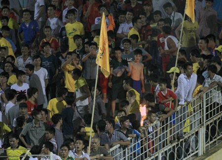 Không có án phạt cho sân Thanh Hóa - 1 Sân Thanh Hóa không phải nhận án phạt nào ở vòng 17 V-League