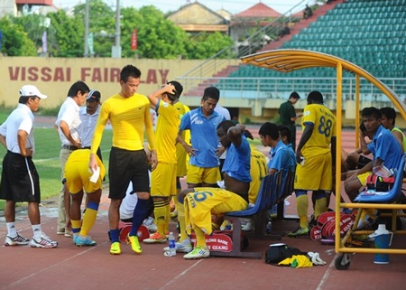 Sau XMXT Sài Gòn, tới lượt Kiên Giang gửi công văn dọa bỏ V-League - 1 Kiên Giang đang cân nhắc việc bỏ V-League