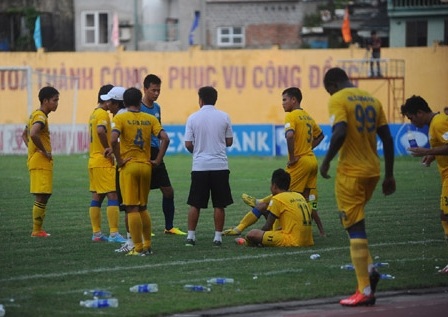 BTC giải đề xuất V-League 2013 không có đội xuống hạng - 1 Kiên Giang sẽ không phải xuống hạng?