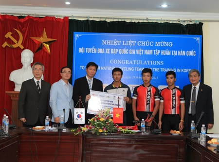 Tập huấn, đào tạo VĐV đua xe đạp Việt Nam hướng đến ASIAD 19 - 1 Tập huấn, đào tạo VĐV đua xe đạp Việt Nam hướng đến ASIAD 19