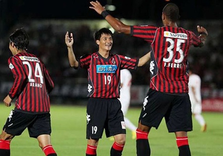Công Vinh ghi bàn duy nhất giúp Sapporo chiến thắng tại J.League 2 - 1 Công Vinh đã có bàn thắng đầu tiên tại J.League 2