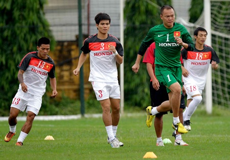 Đội tuyển Việt Nam tổn thất lực lượng trước ngày đi Qatar - 1 Đội tuyển Việt Nam đang bị chấn thương hành hạ - Ảnh: Sơn Dũng