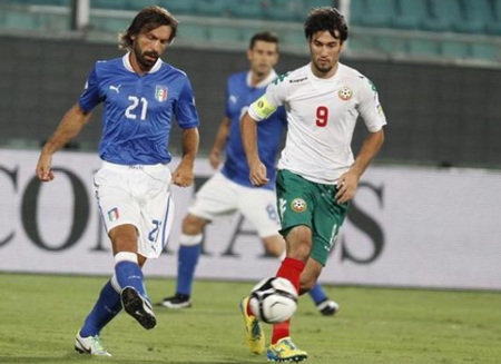 Hạ Bulgaria, Italia tiến sát đến tấm vé dự World Cup 2014 - 2 Pirlo vẫn là niềm cảm hứng trong lối chơi của Italia