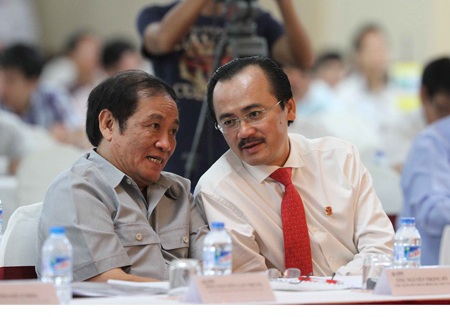 Chủ tịch VFF Nguyễn Trọng Hỷ và Chủ tịch VPF Võ Quốc Thắng - Ảnh: Sơn Dũng