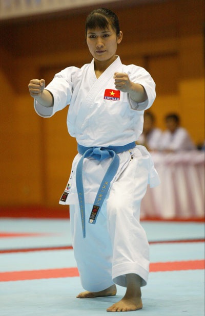 Nữ VĐV Karate Hoàng Ngân