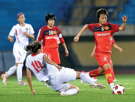 Bóng đá nữ Việt Nam với giấc mơ tham dự World Cup 2015 - 1 Bóng đá nữ Việt Nam còn nhiều chông gai ở phía trước