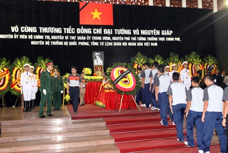 U19 Việt Nam xúc động viếng Đại tướng Võ Nguyên Giáp