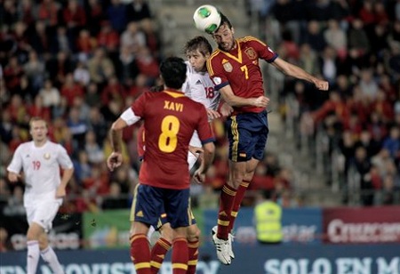 Michu (7) chưa thể hiện được nhiều ở đội tuyển Tây Ban Nha