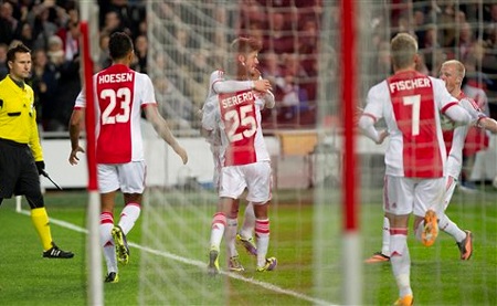 Barcelona gục ngã tại Amsterdam Arena - 2 Ajax sống lại hy vọng giành vé vào vòng knock-out