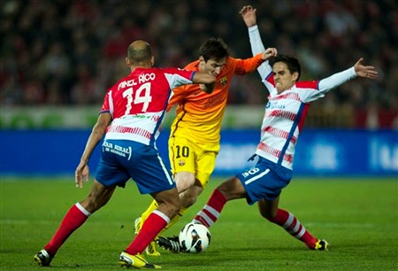 Messi không thể sát cánh cùng đồng đội ở trận gặp Granada đêm nay