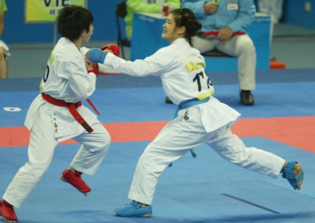 Những “niềm hy vọng Vàng” lỡ hẹn ở SEA Games 27 - 1 Bích Phương (phải) không thể dự SEA Games 27 do chấn thương