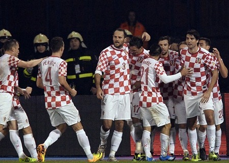 Xác định được 30 đội tuyển giành vé dự World Cup 2014 - 1 Croatia đánh bại Iceland trong thế thiếu người