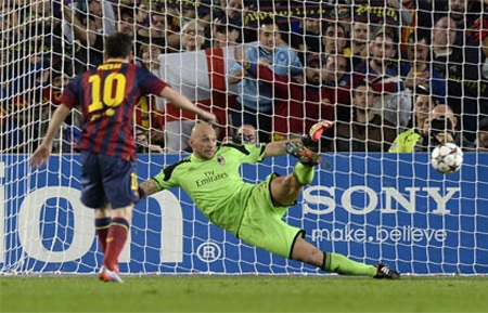 Messi mở tỷ số cho Barcelona trên chấm phạt đền