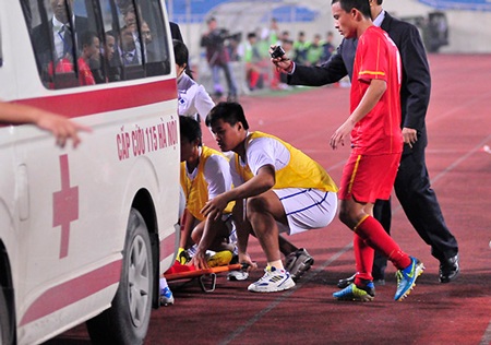 Va chạm kinh hoàng, Văn Nhiên nhập viện cấp cứu - 7 An An