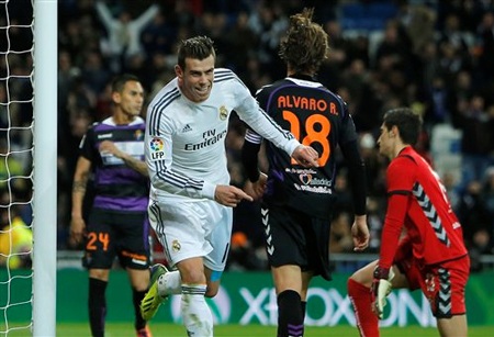 Bale tỏa sáng với cú hattrick vào lưới Valladolid