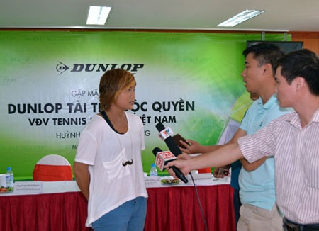 Cây vợt Đài Trang: “Tôi làm mọi việc đều bằng niềm đam mê” - 1 Ngoài sự ủng hộ của người thân, Đài Trang còn nhận được sự tương trợ của nhiều đơn vị