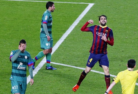 “Hủy diệt” Levante, Barcelona tiến vào bán kết Cúp Nhà vua - 2 Cesc Fabregas ấn định thắng lợi 5-1 cho Barcelona