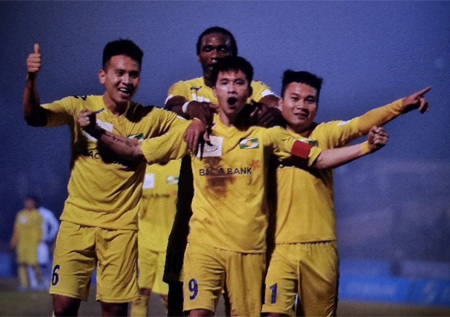 Công Vinh quyết tâm đạt cột mốc 100 bàn thắng - Ảnh: Gia Hưng