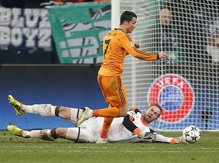 Real Madrid “hạ sát” Schalke: Cơn cuồng phong màu trắng - 1 Ronaldo luôn tỏa sáng mỗi khi ra sân