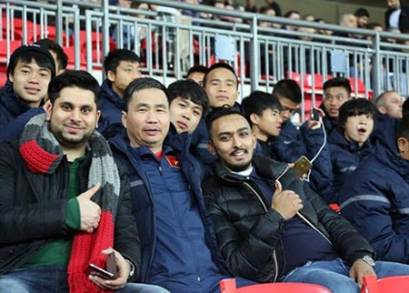 U19 Việt Nam nô nức đi xem trận Anh - Đan Mạch - 9 Sau chiến thắng trước U19 Arsenal, toàn đội sẽ nỗ lực luyện tập cho các cuộc thử lửa tiếp theo