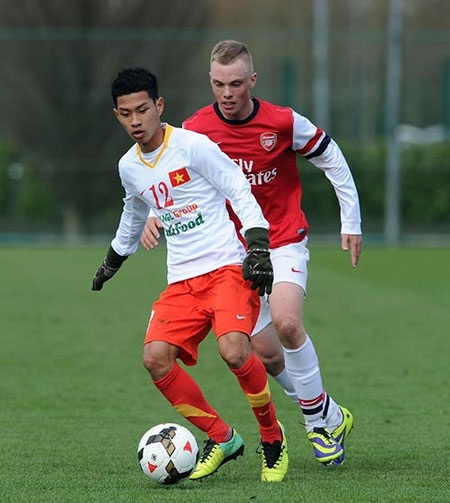 Chùm ảnh: U19 Việt Nam "bắn phá" U19 Arsenal - 3 Các cầu thủ trẻ U19 Việt Nam đã chơi đầy tự tin