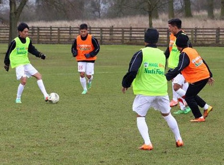 Toàn đội không hề mệt mỏi sau trận thắng U19 Arsenal