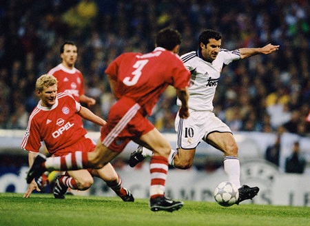 Bayern Munich - Real Madrid: Kinh điển của kinh điển - 2 Dưới thời Figo, Real đã bị Bayern loại ở bán kết năm 2001
