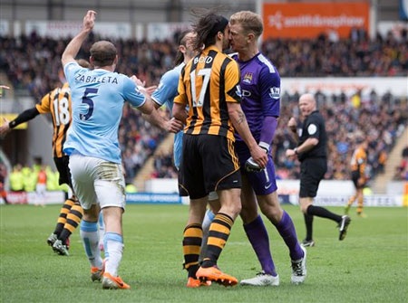 Bản tin thể thao ngày 17/3 - 1 Joe Hart và Boyd đang đối diện với án phạt nặng