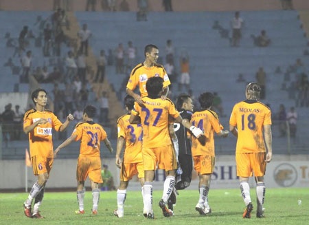 SHB Đà Nẵng chia tay “công thần” Merlo? - 2 Ca chấn thương kinh hoàng cuối mùa giải 2012 của Merlo.