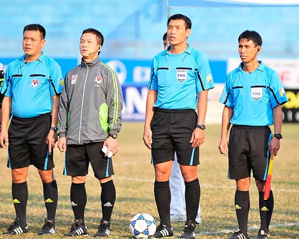 Thuê trọng tài ngoại ở V-League, tại sao không? - 1 Sự hiện diện của các trọng tài ngoại rất cần cho V-League