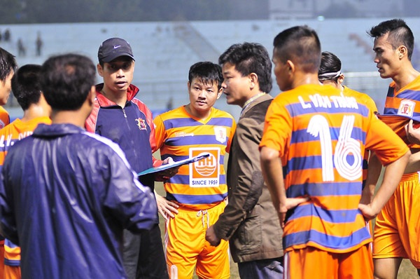 Văn Quyến bị loại khỏi danh sách đá AFC Cup - 1 Văn Quyến không còn được Ban huấn luyện CLB Ninh Bình tin tưởng