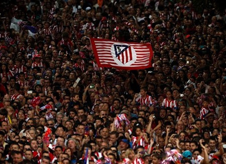 Atletico diễu hành ăn mừng chức vô địch La Liga lịch sử - 14 Người Madrid đã có một đêm không ngủ
