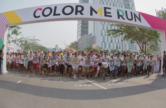 Sôi động sự kiện thể thao chạy bộ Color Me Run - 1 Sôi động sự kiện thể thao chạy bộ Color Me Run