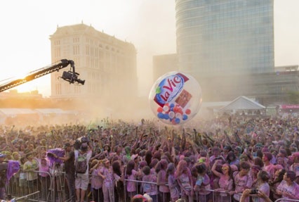 Sôi động sự kiện thể thao chạy bộ Color Me Run - 2 Sôi động sự kiện thể thao chạy bộ Color Me Run
