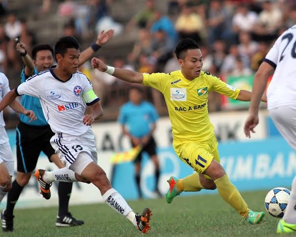 Ban trọng tài khẳng định trọng tài Võ Minh Trí không sai sót - 1 Ban trọng tài khẳng định ông Võ Minh Trí đã không sai ở trận SLNA-Đà Nẵng - Ảnh: Gia Hưng