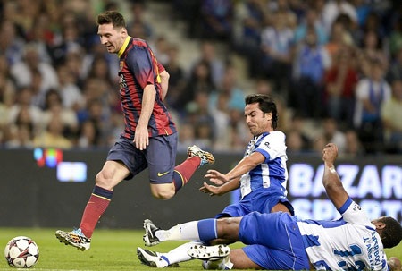 Messi chói sáng trong trận đấu tri ân Deco - 2 Messi là đồng đội của Deco khi đăng quang Champions League 2006
