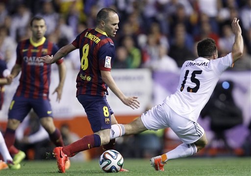 Iniesta sẽ trở thành đội trưởng huyền thoại của Barcelona? - 2 Iniesta được chờ đợi rất nhiều với chức danh thủ quân của Barcelona