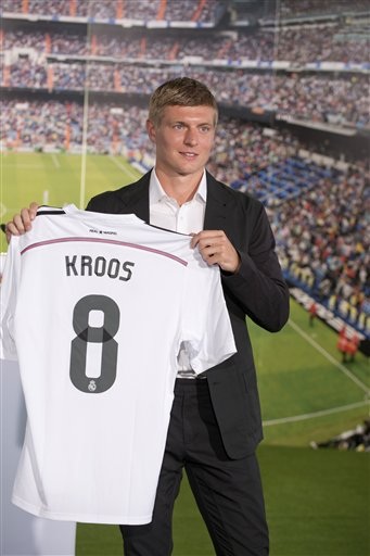 Kroos sẽ mặc áo số 8 ở sân Bernabeu