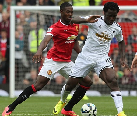 Sơ đồ chiến thuật 3-5-2 đã làm hại MU? - 1 Blackett là điểm yếu ở hàng thủ MU