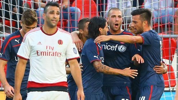 Milan chơi dưới cơ hoàn toàn trước Olympiakos