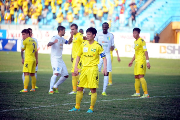 Cầu thủ Việt Nam được phép xem trận chung kết World Cup - 1 Cầu thủ Việt Nam thoải mái được xem trận Đức-Argentina