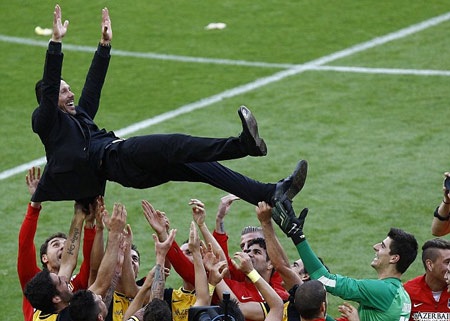 Atletico cùng Barcelona, Real Madrid tạo “thế chân vạc” ở Liga? - 1 Atletico xuất sắc lên ngôi vô địch La Liga mùa giải trước