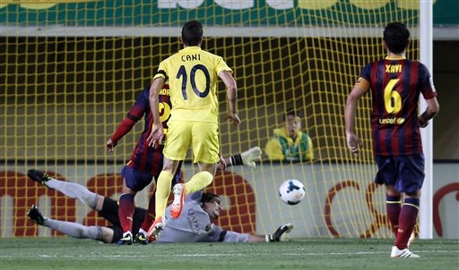 Villarreal luôn gây ra nhiều khó khăn cho Barcelona tại EŬ Madrigal