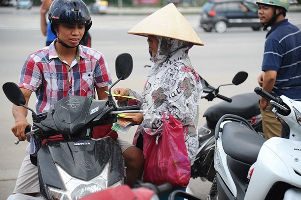 Phe vé “chém” đẹp người hâm mộ - 1 Giá vé giải U19 Đông Nam Á đang được đẩy lên từng ngày