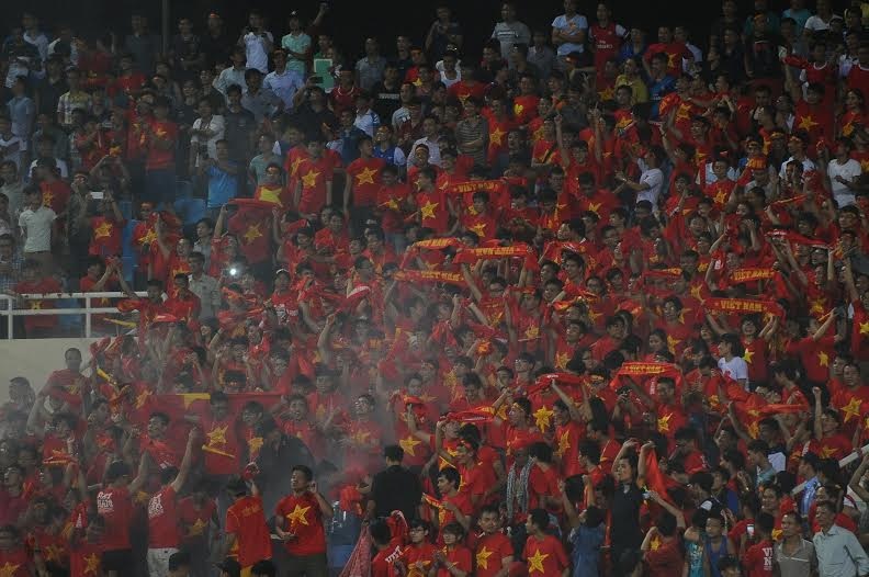 Công Phượng lập siêu phẩm, U19 Việt Nam đánh bại U19 Australia - 1 Bầu không khí sôi động trêŮ sân Mỹ Đình - Ảnh: Gia Hưng