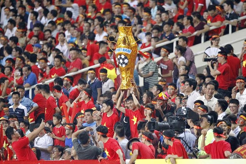 CĐV hâm nóng bầu không khí trên sân Mỹ Đình - 10 Tất cả đều tin tưởng vào khả năng chiến thắng của U19 Việt Nam - Ảnh: Gia Hưng